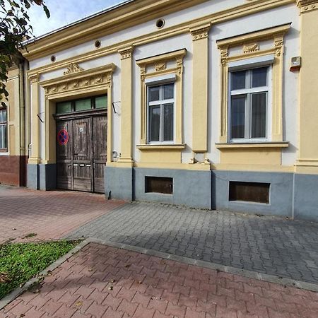 Belvarosi Exkluziv Loft Debrecen Exterior foto
