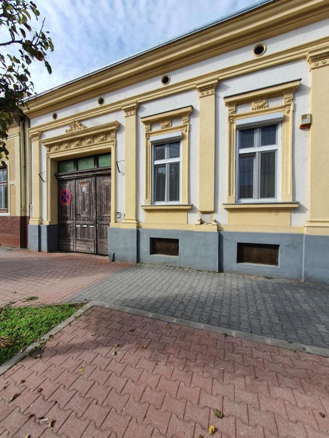 Belvarosi Exkluziv Loft Debrecen Exterior foto